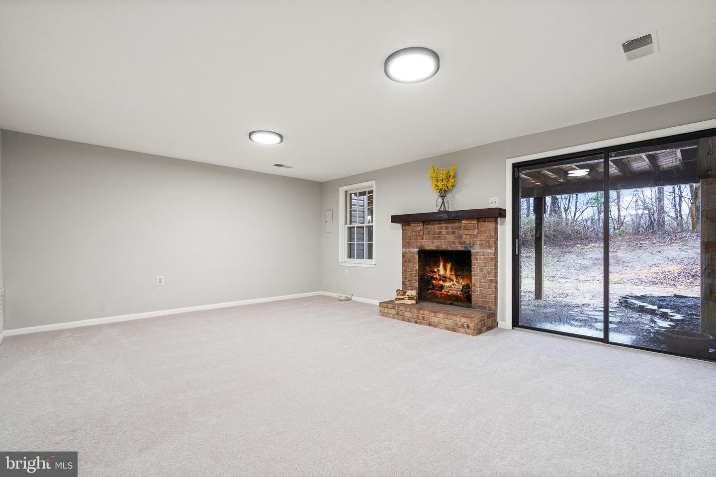 5853 ROCKDALE COURT