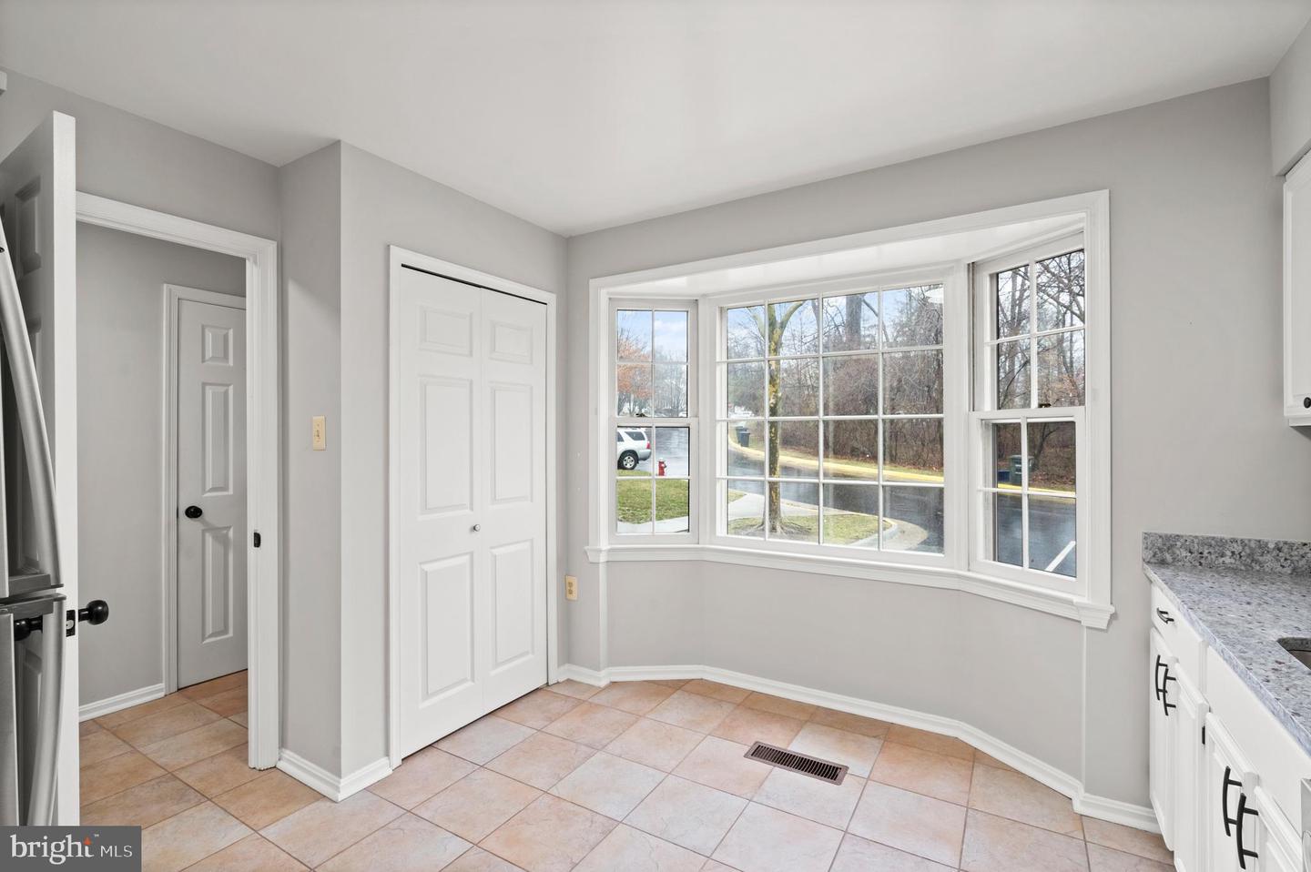 5853 ROCKDALE COURT