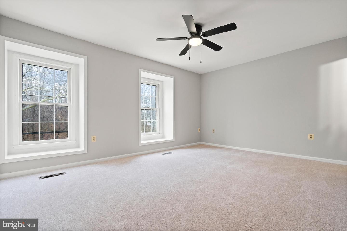 5853 ROCKDALE COURT