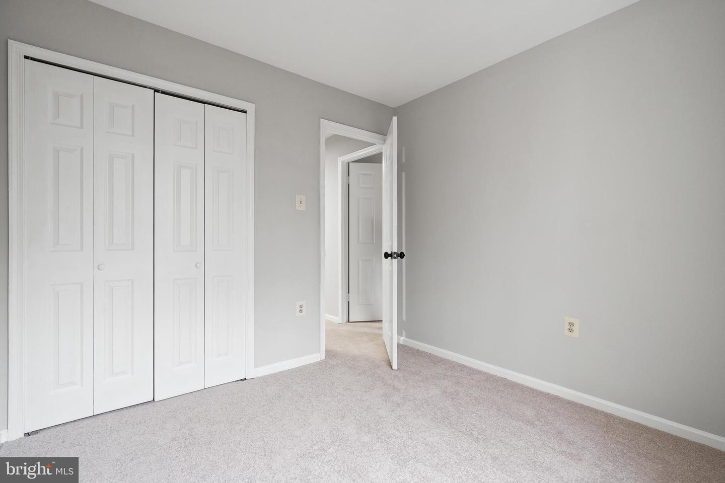 5853 ROCKDALE COURT