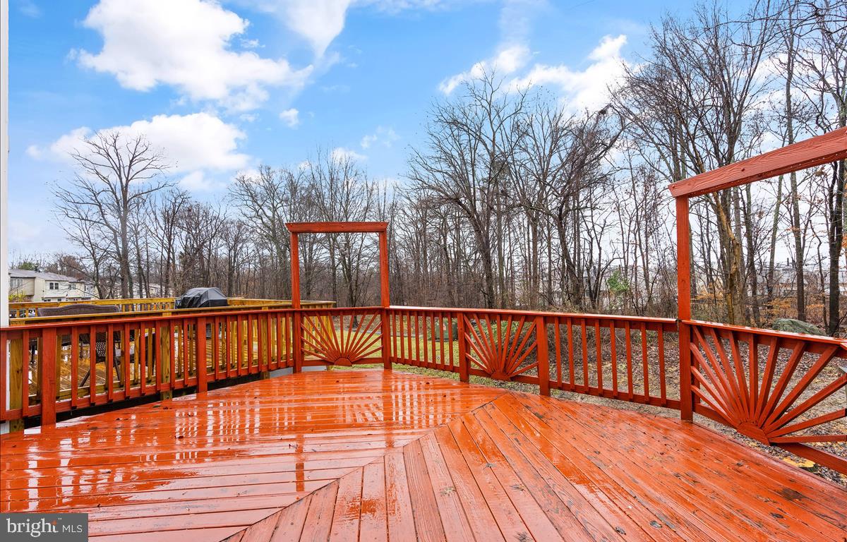 5853 ROCKDALE COURT