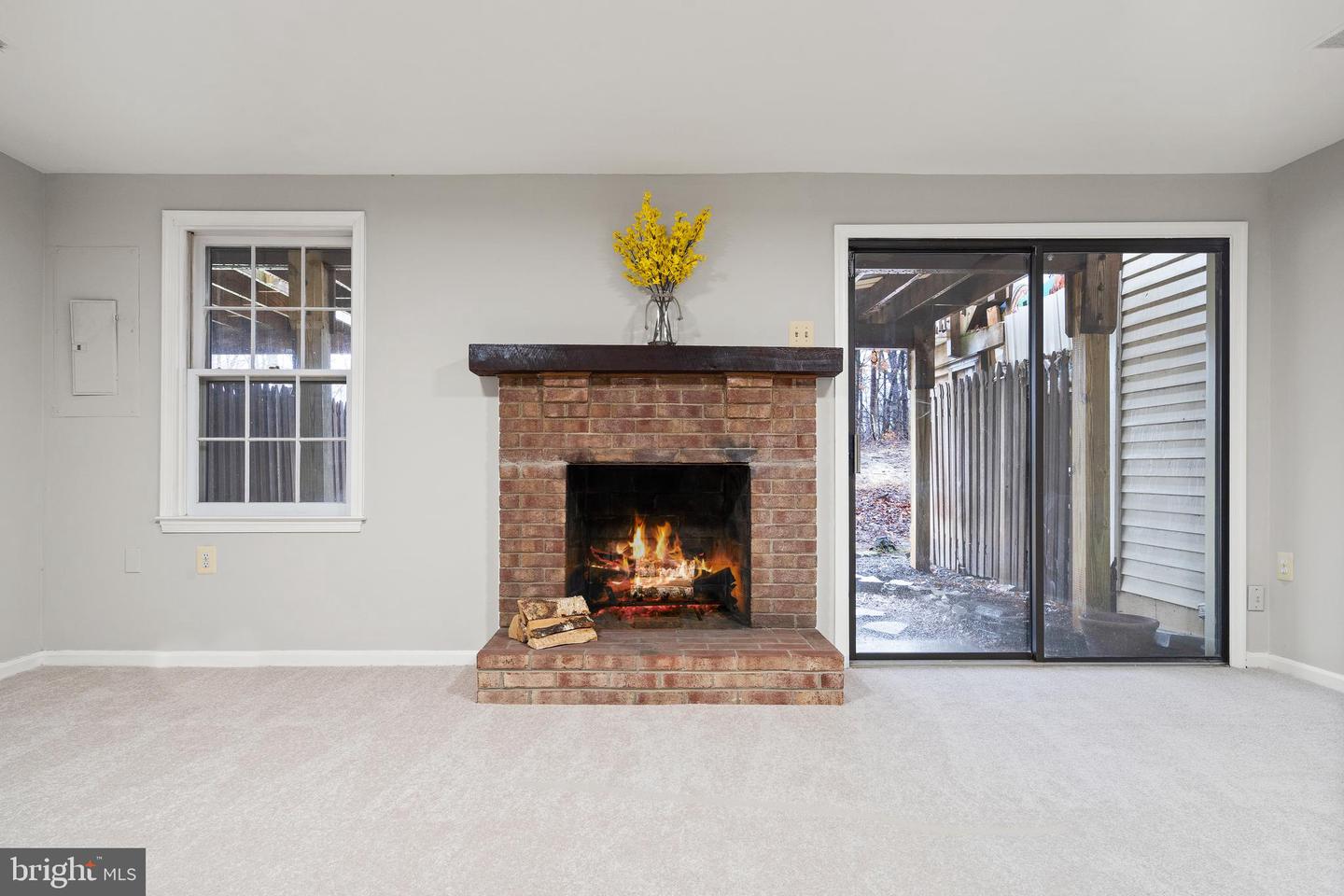 5853 ROCKDALE COURT
