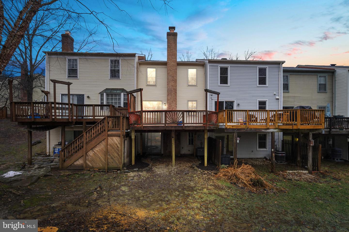 5853 ROCKDALE COURT