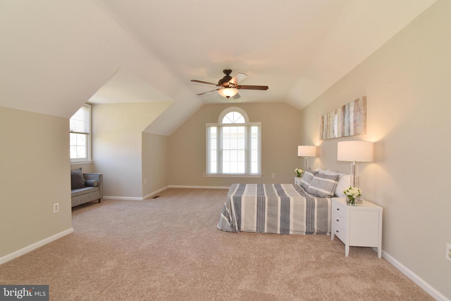 12205 HEATHER WAY