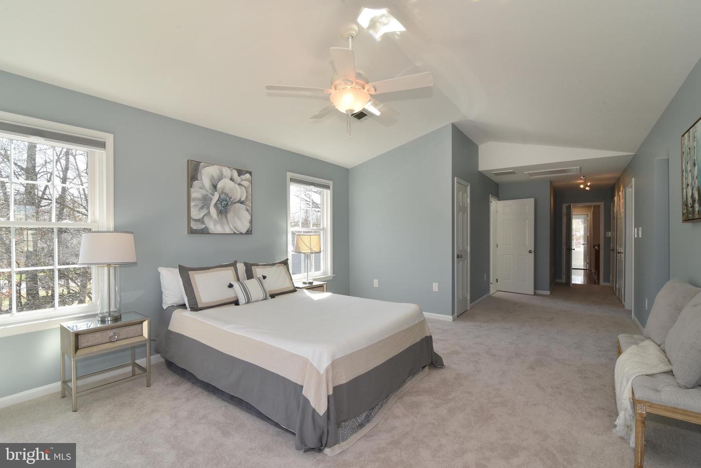 1548 KINGSTREAM CIRCLE