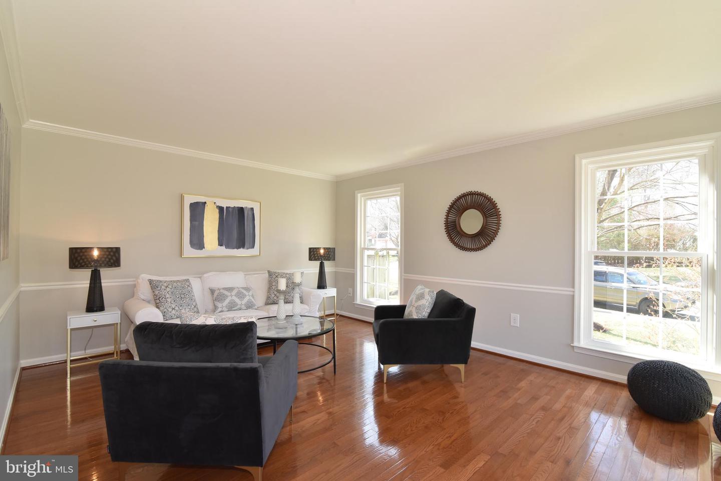 1548 KINGSTREAM CIRCLE