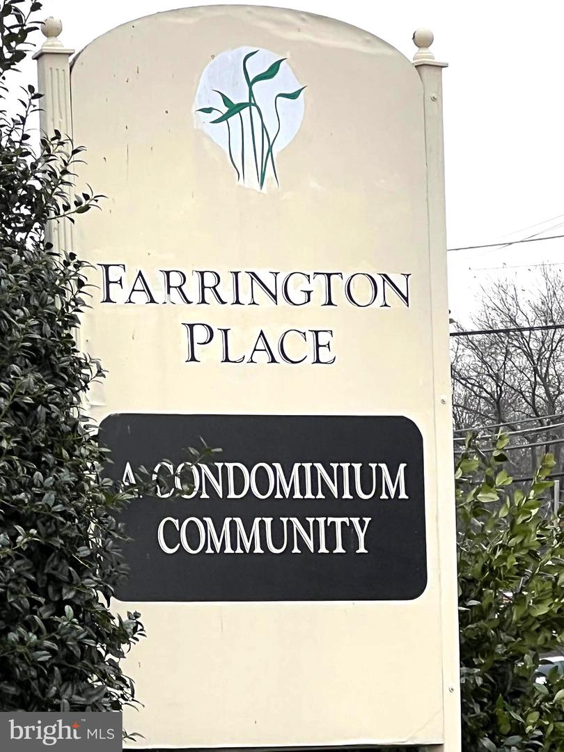 2241 FARRINGTON AVENUE Unit: 303