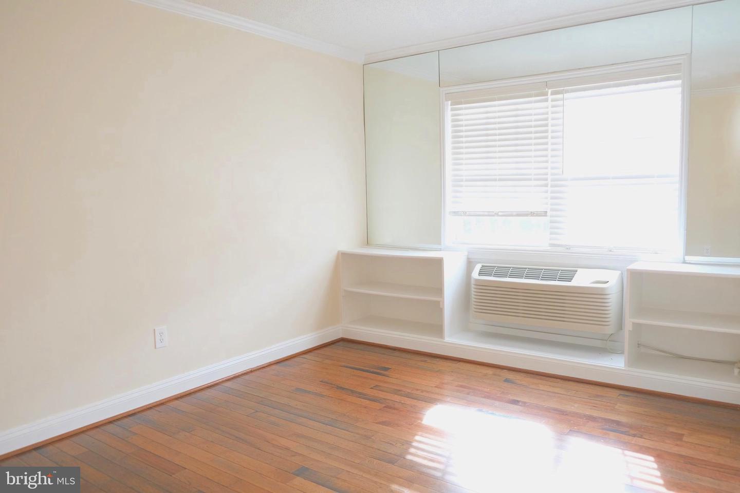 2241 FARRINGTON AVENUE Unit: 303
