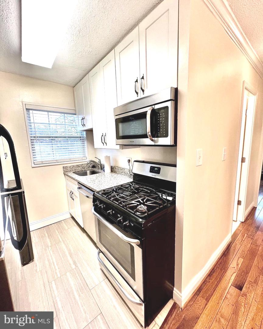 2241 FARRINGTON AVENUE Unit: 303