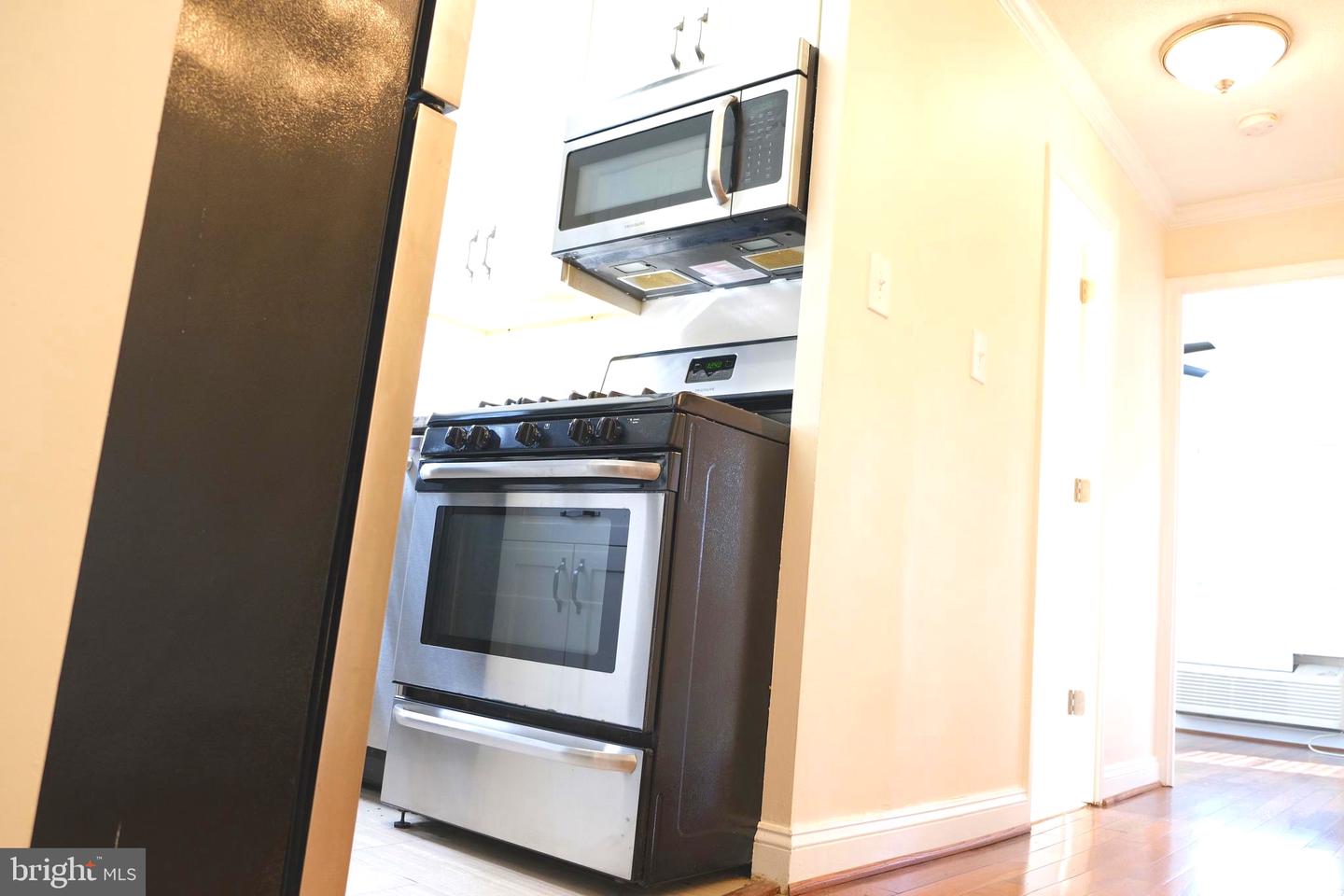 2241 FARRINGTON AVENUE Unit: 303