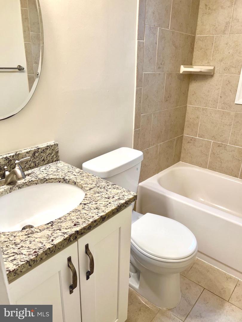 2241 FARRINGTON AVENUE Unit: 303