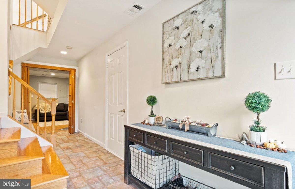 5554 JOWETT COURT