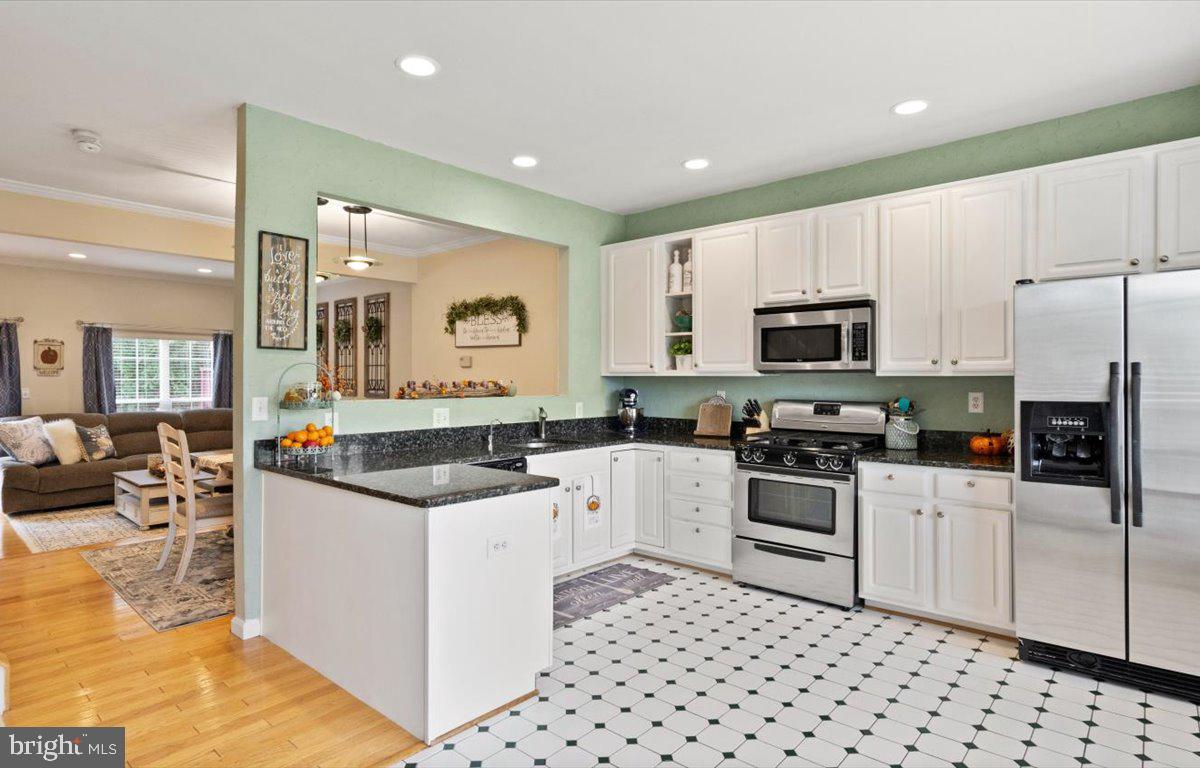 5554 JOWETT COURT