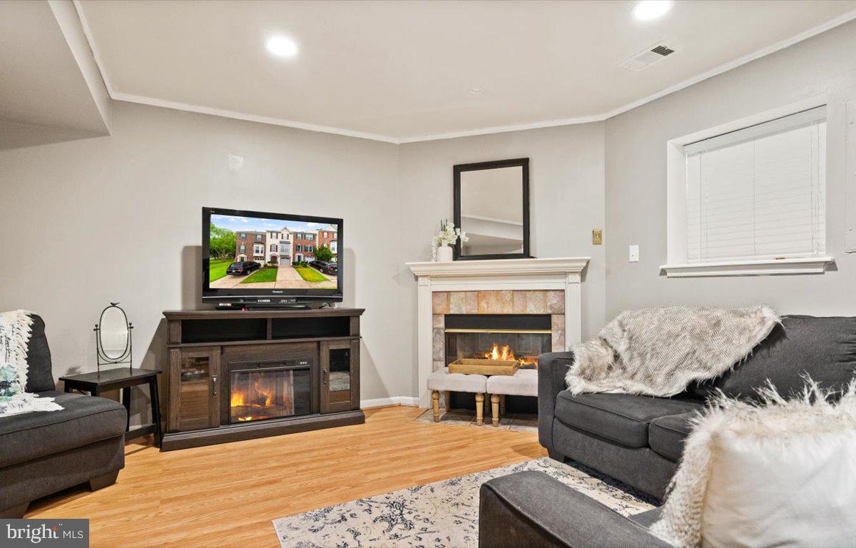 5554 JOWETT COURT