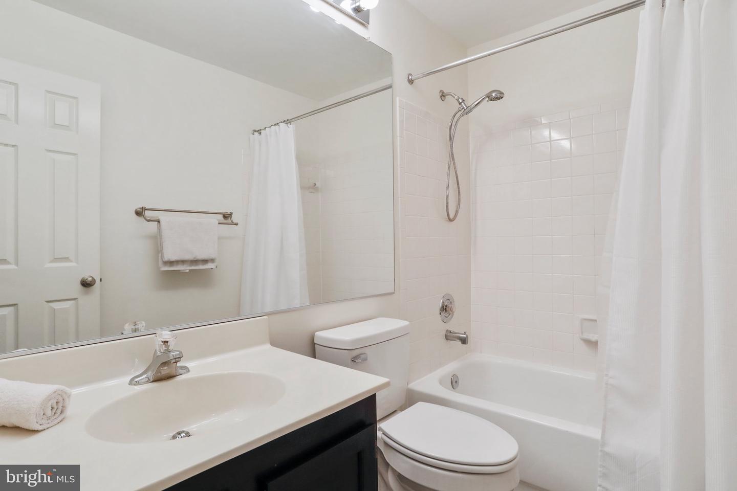 5728 BELCHER FARM DRIVE
