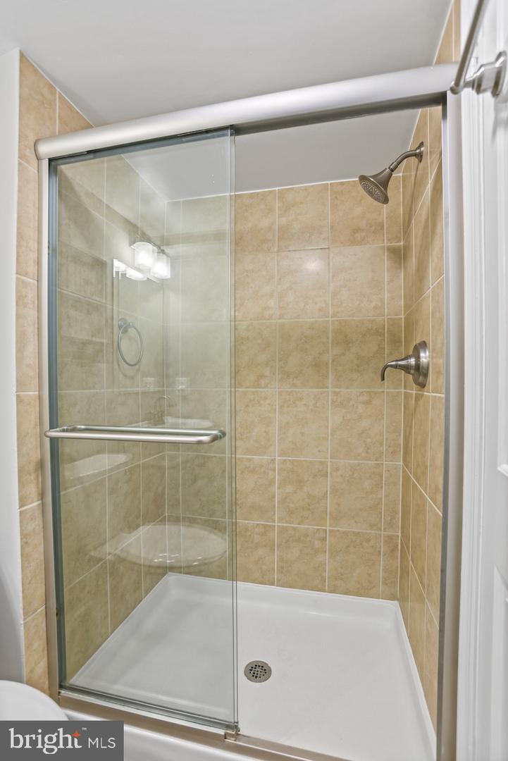 7700 TREMAYNE Unit: 102