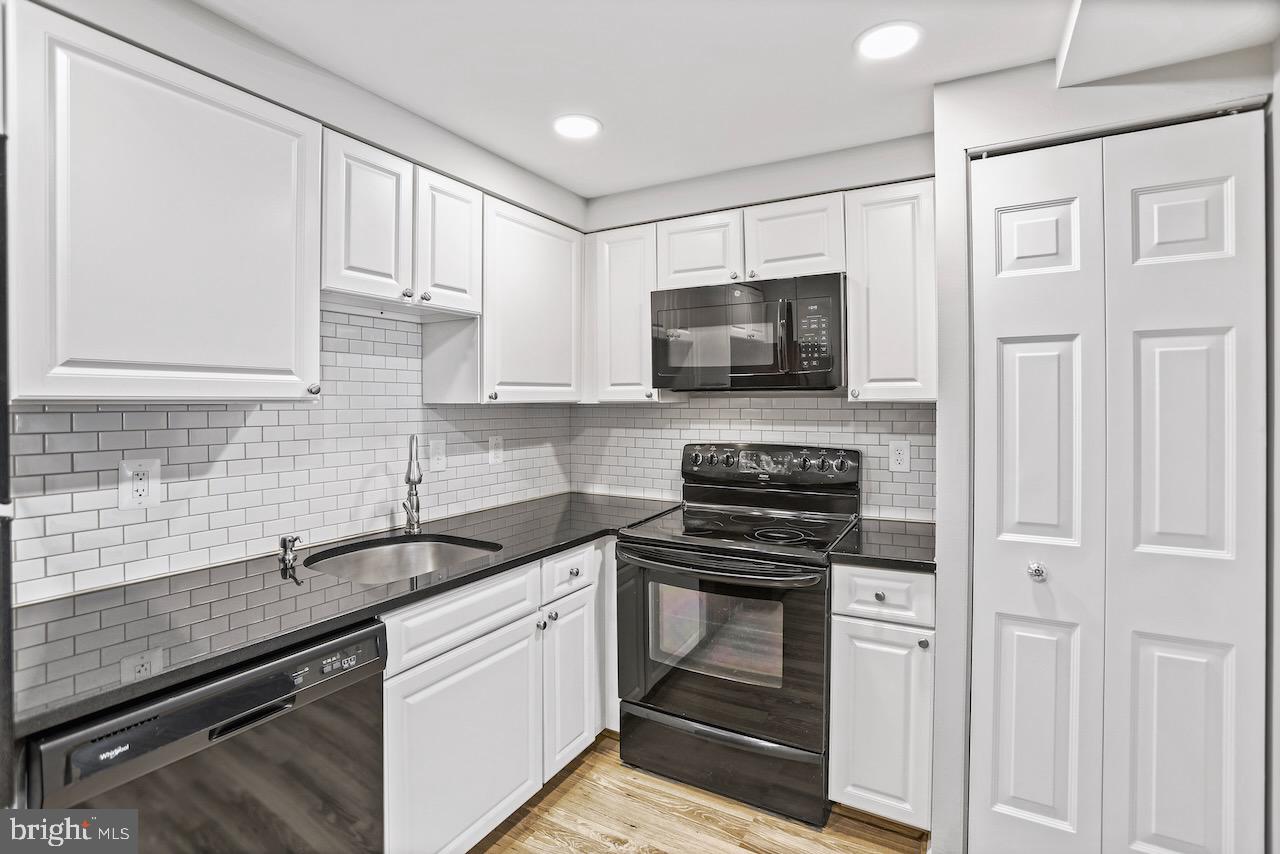7700 TREMAYNE Unit: 102