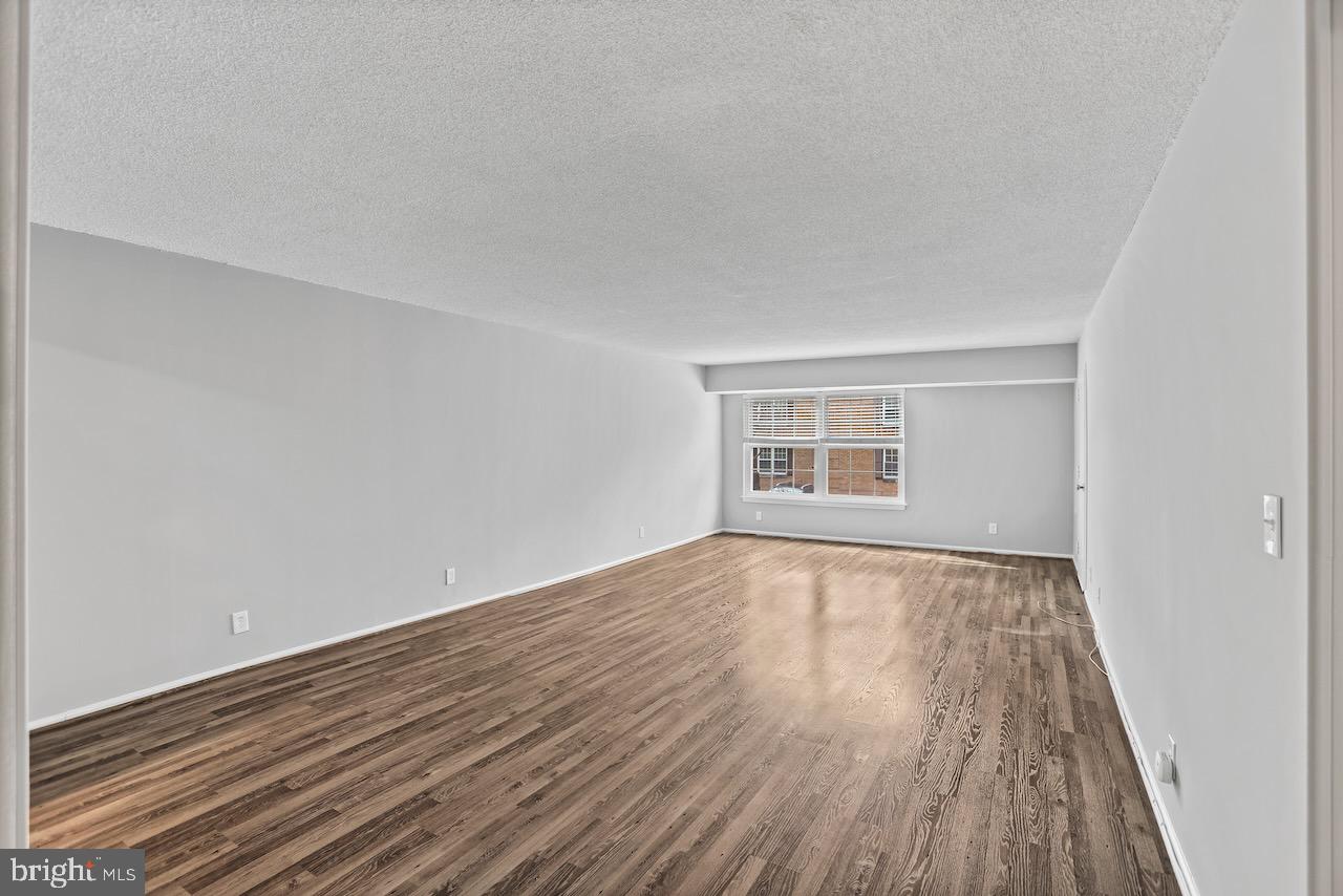 7700 TREMAYNE Unit: 102