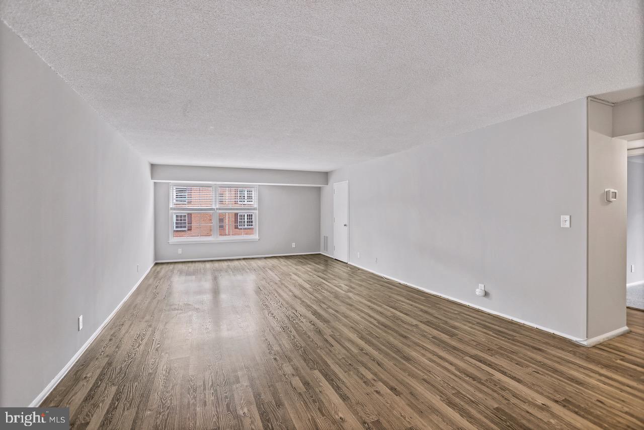 7700 TREMAYNE Unit: 102