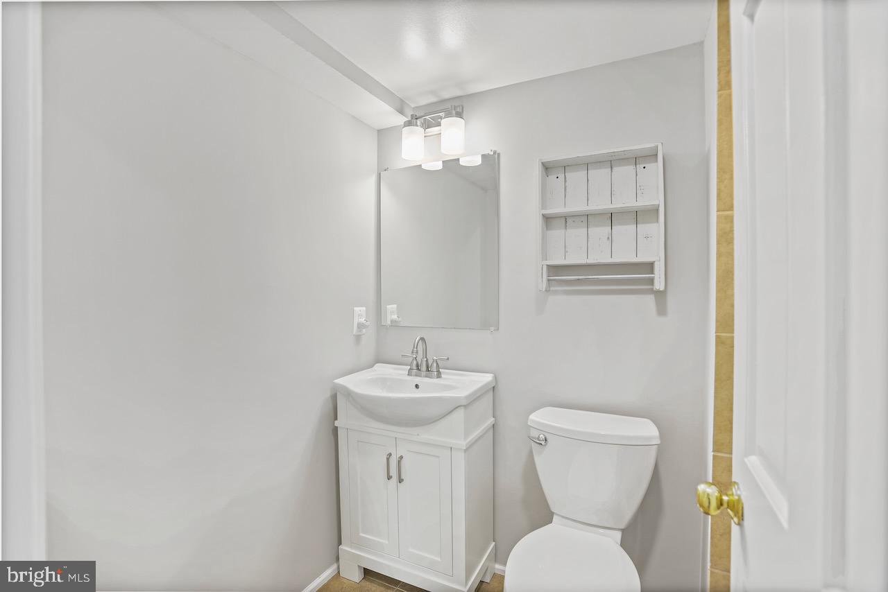 7700 TREMAYNE Unit: 102
