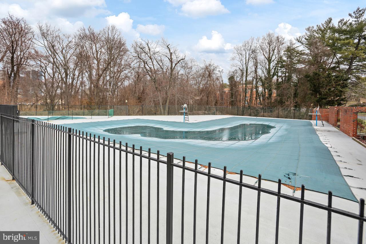 7700 TREMAYNE Unit: 102