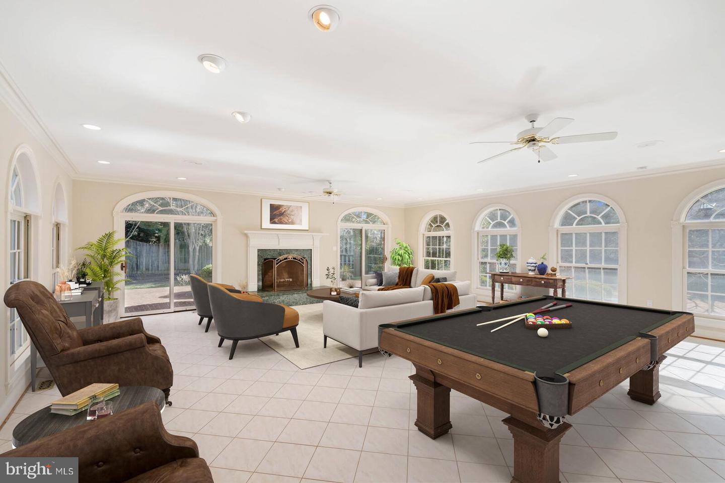 6211 HOMESPUN LANE