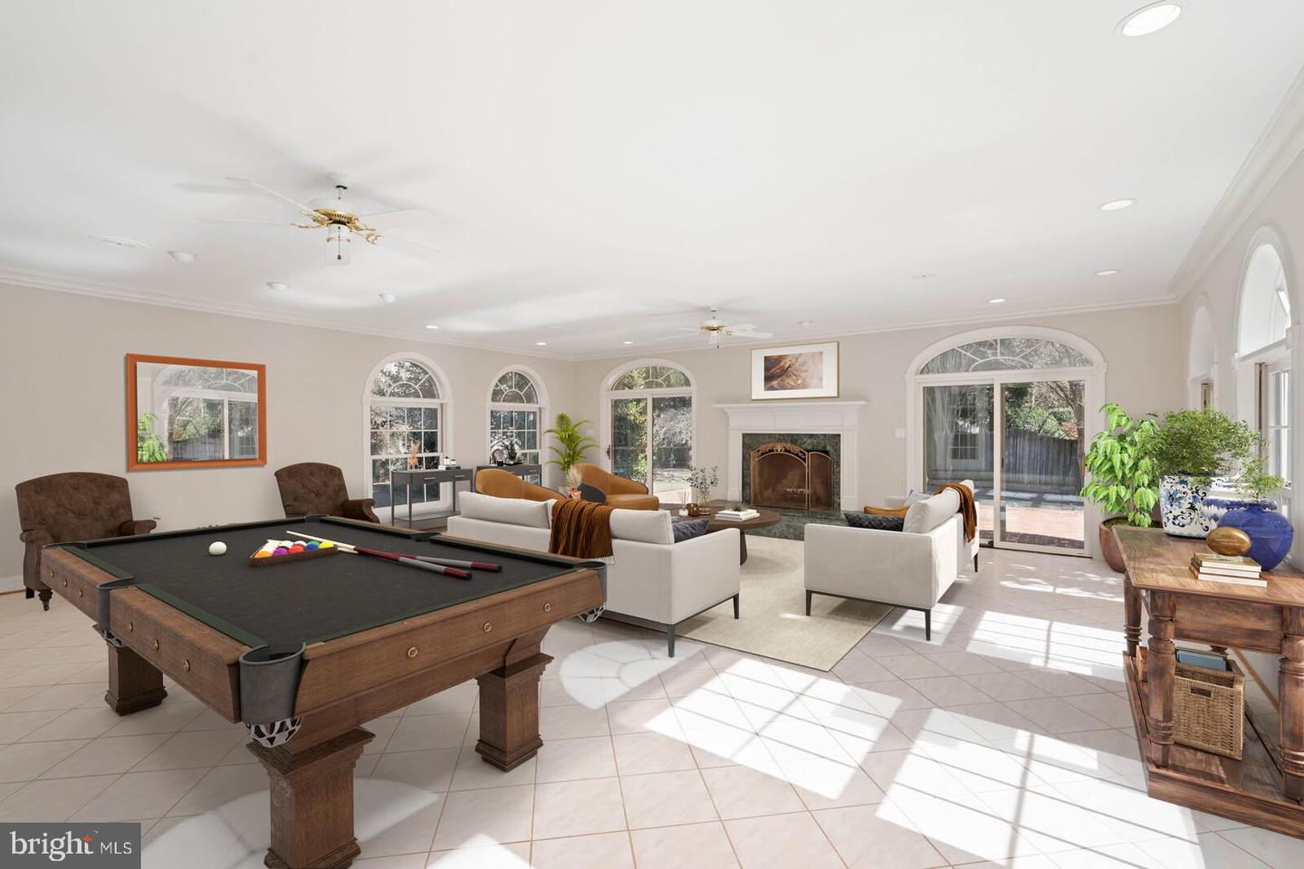 6211 HOMESPUN LANE