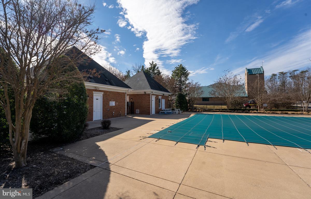 6015 RAINA DRIVE