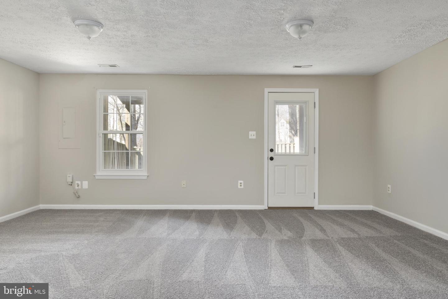 6408 SELBY COURT