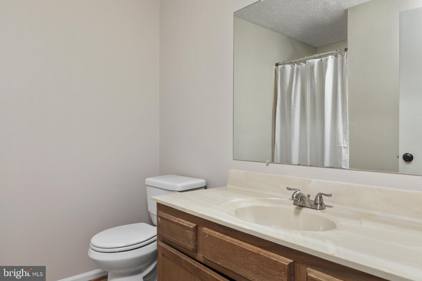6408 SELBY COURT