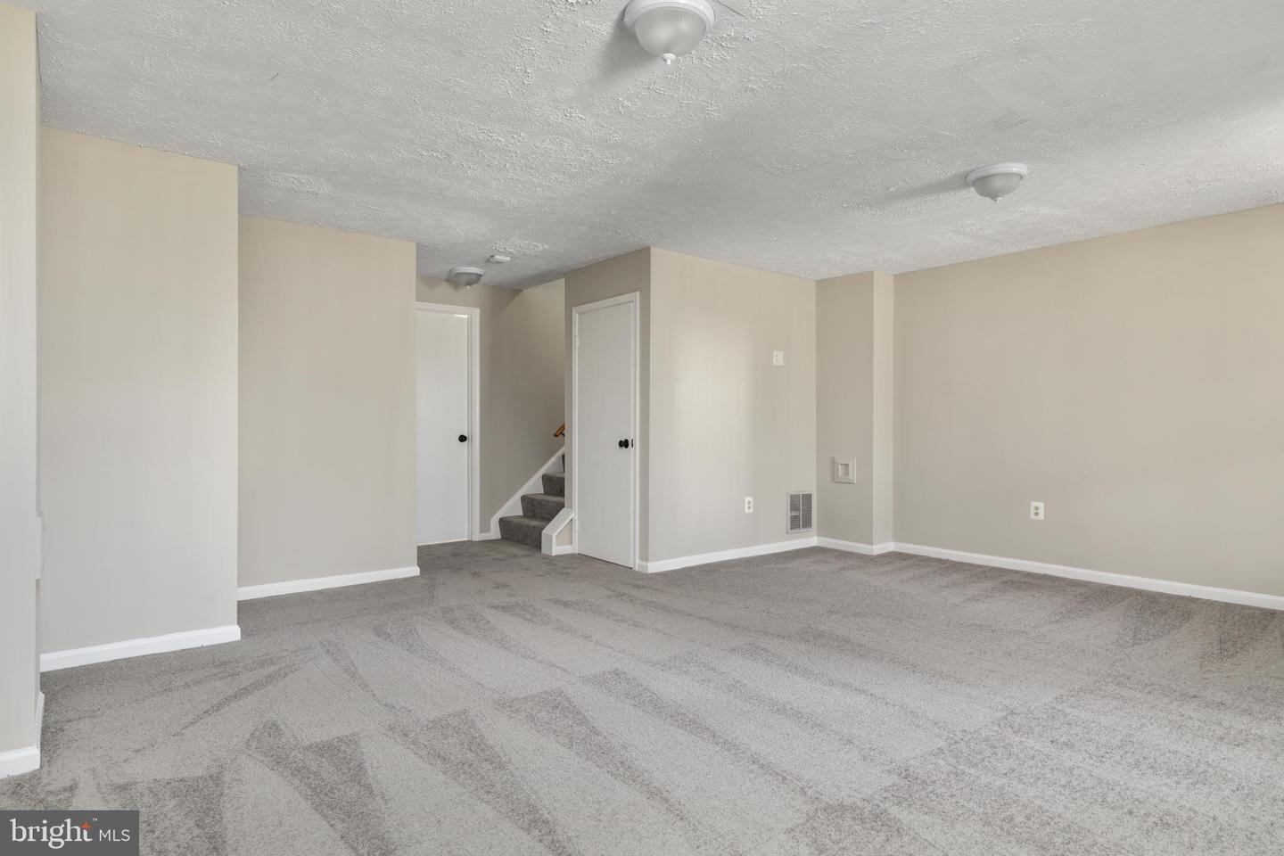 6408 SELBY COURT
