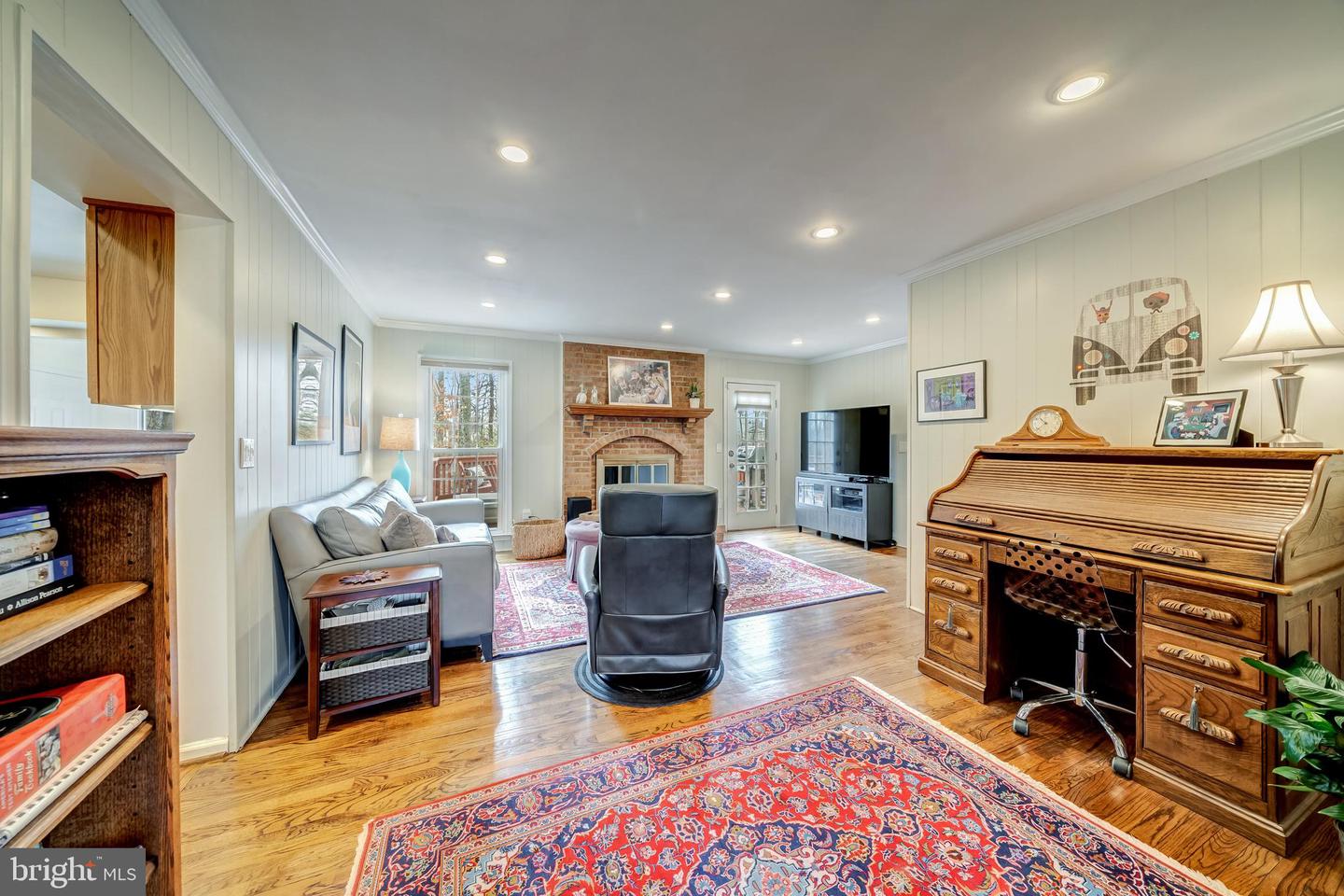 3215 NESTLEWOOD DRIVE