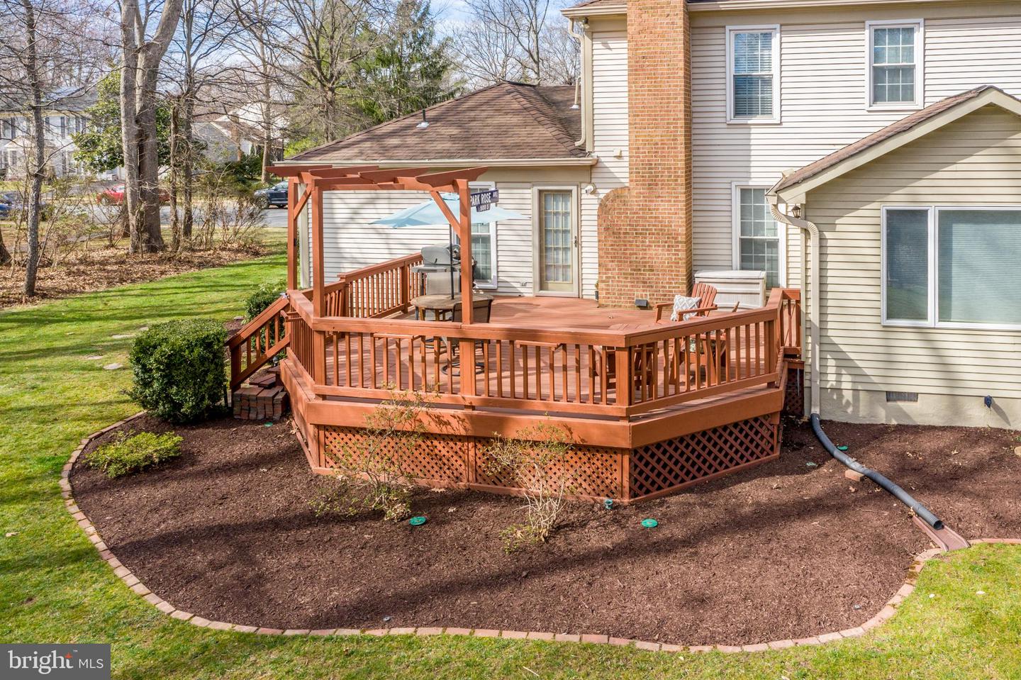 3215 NESTLEWOOD DRIVE