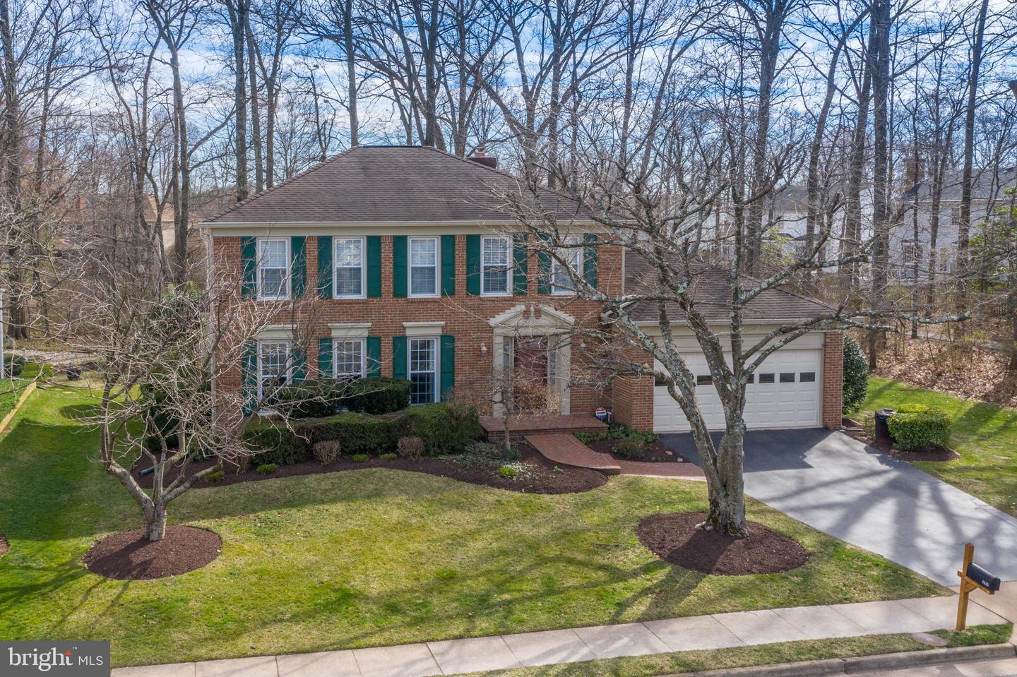 3215 NESTLEWOOD DRIVE