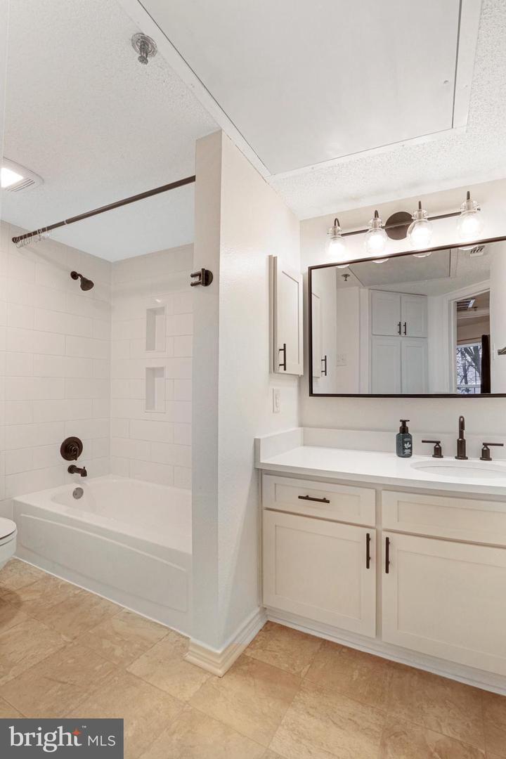 1504 LINCOLN WAY Unit: 214