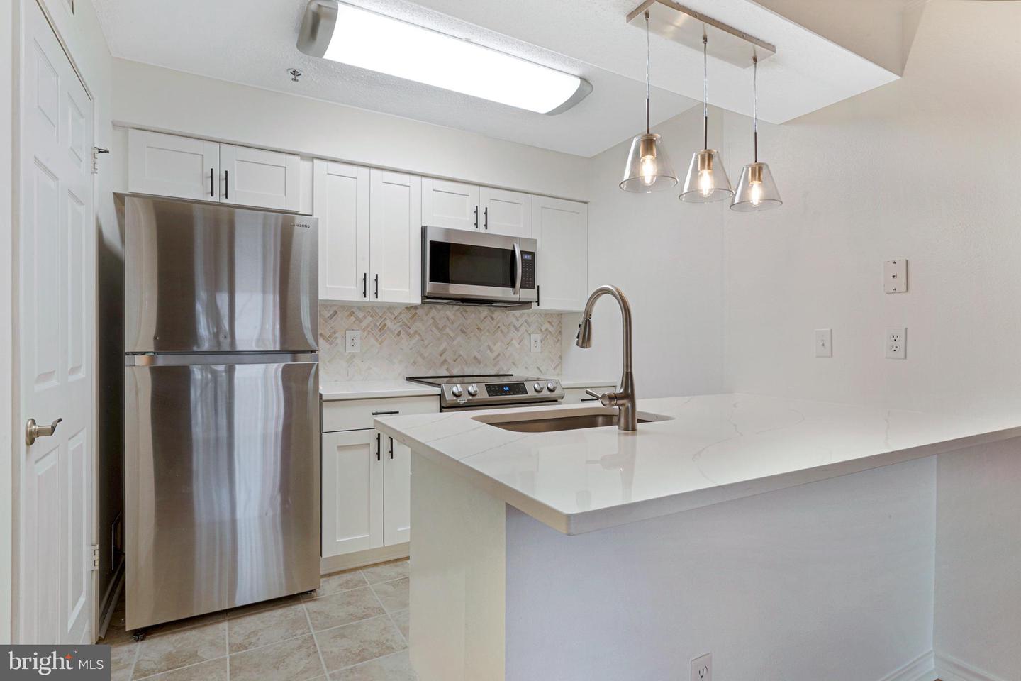 1504 LINCOLN WAY Unit: 214