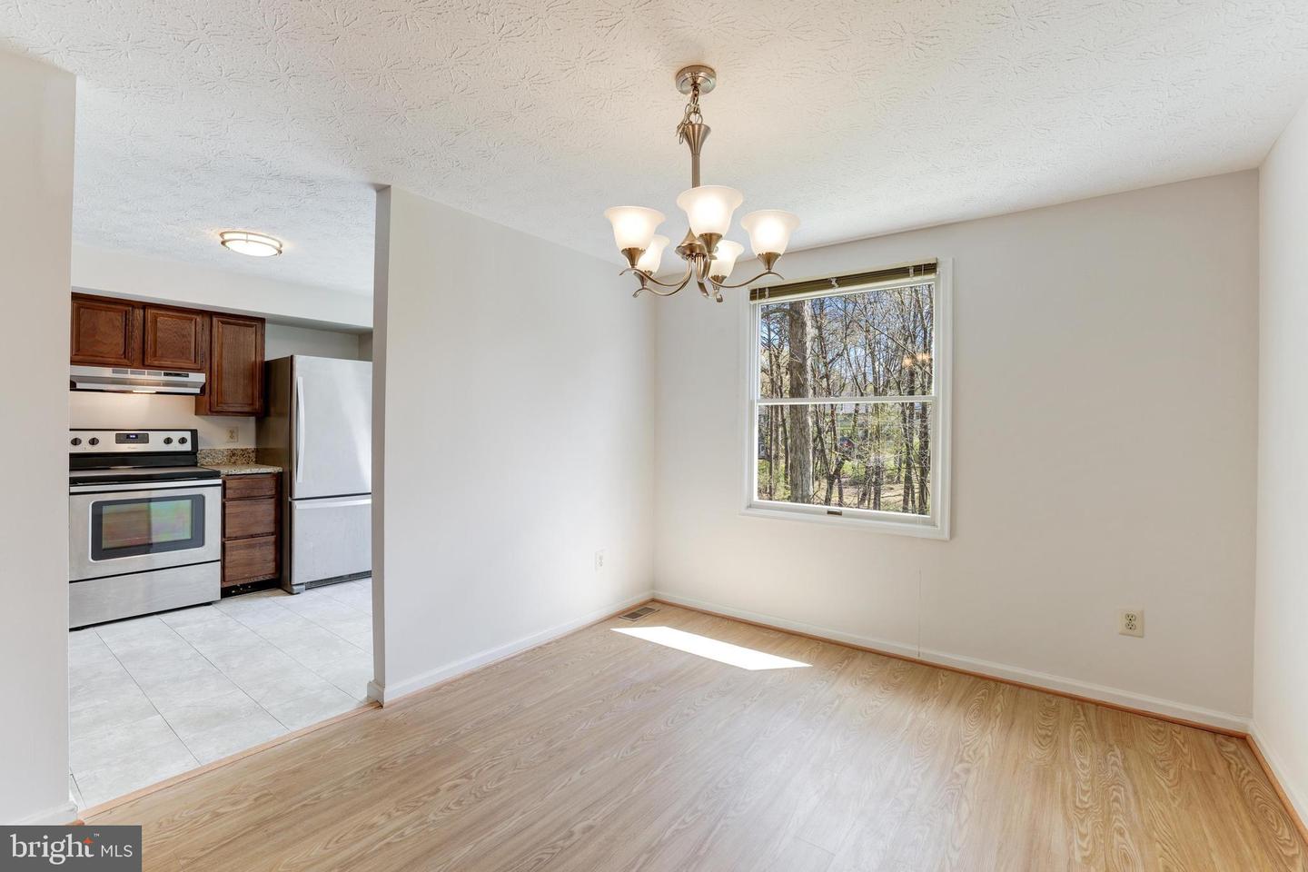 1521 TWISTED OAK DRIVE