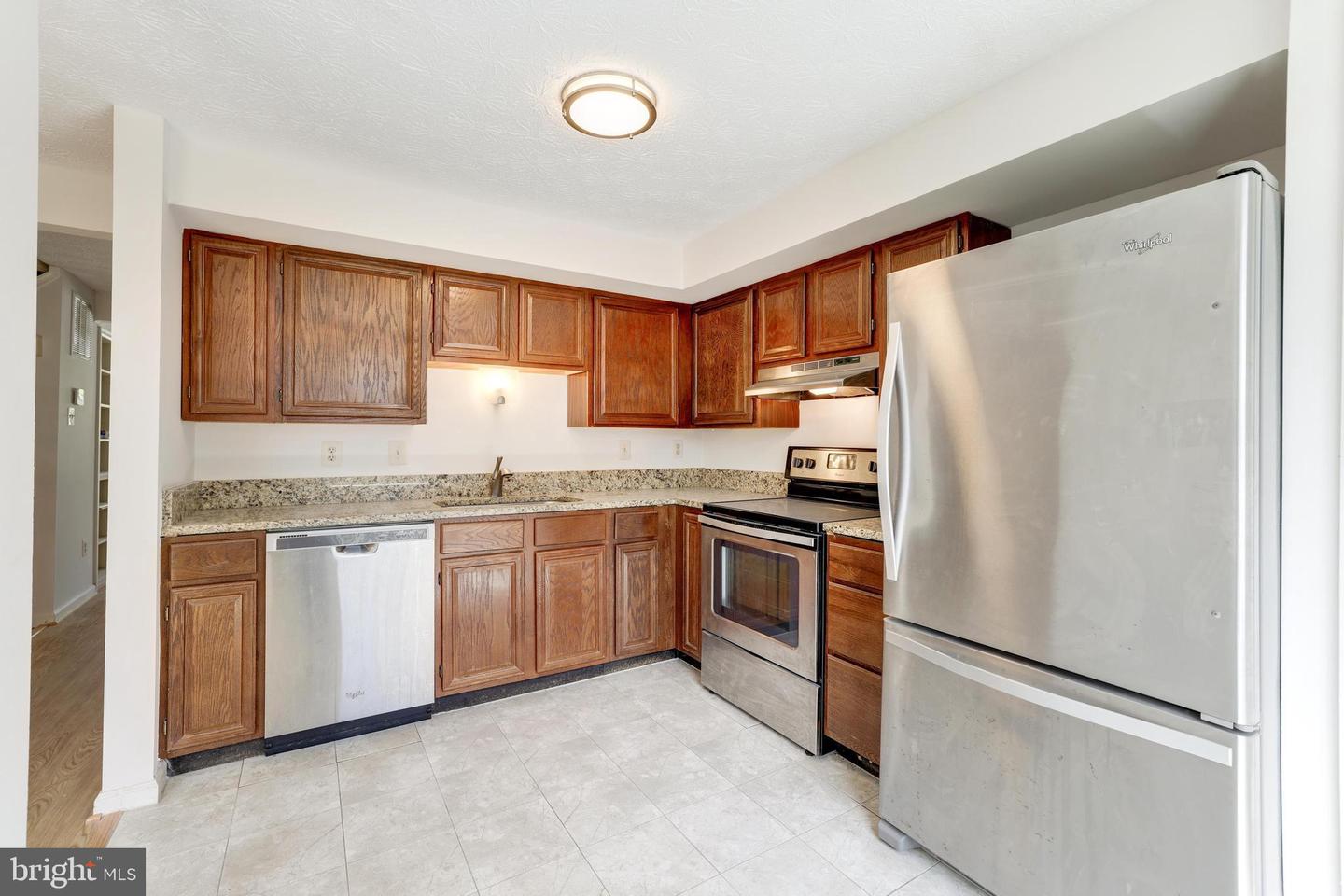 1521 TWISTED OAK DRIVE