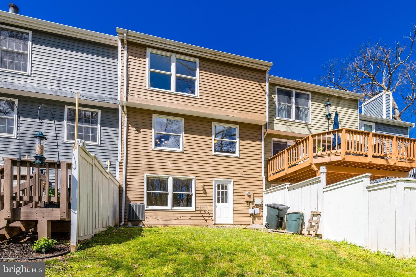 1521 TWISTED OAK DRIVE