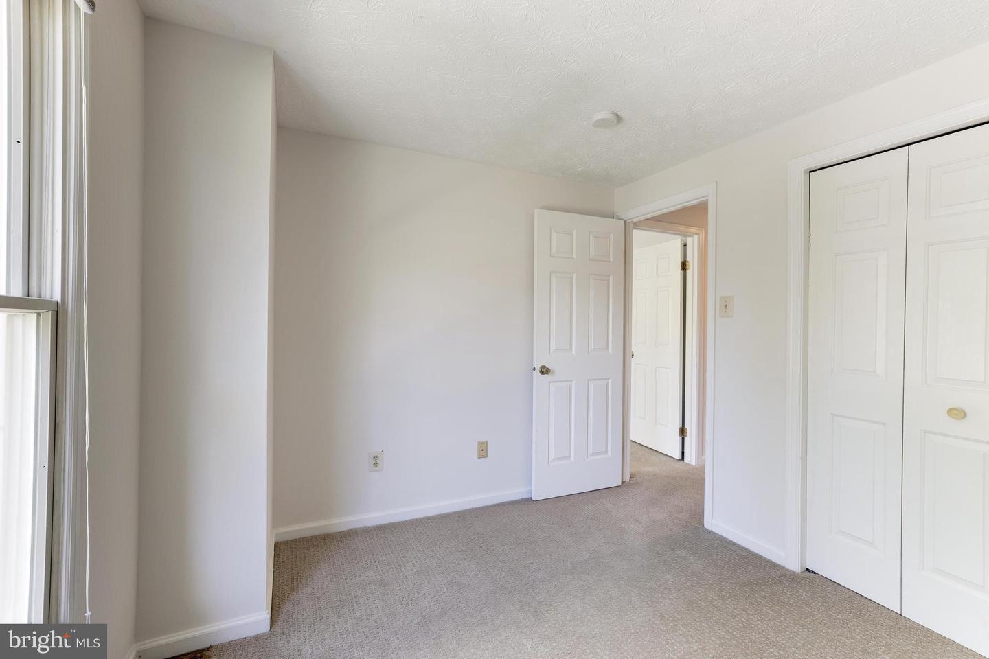 1521 TWISTED OAK DRIVE
