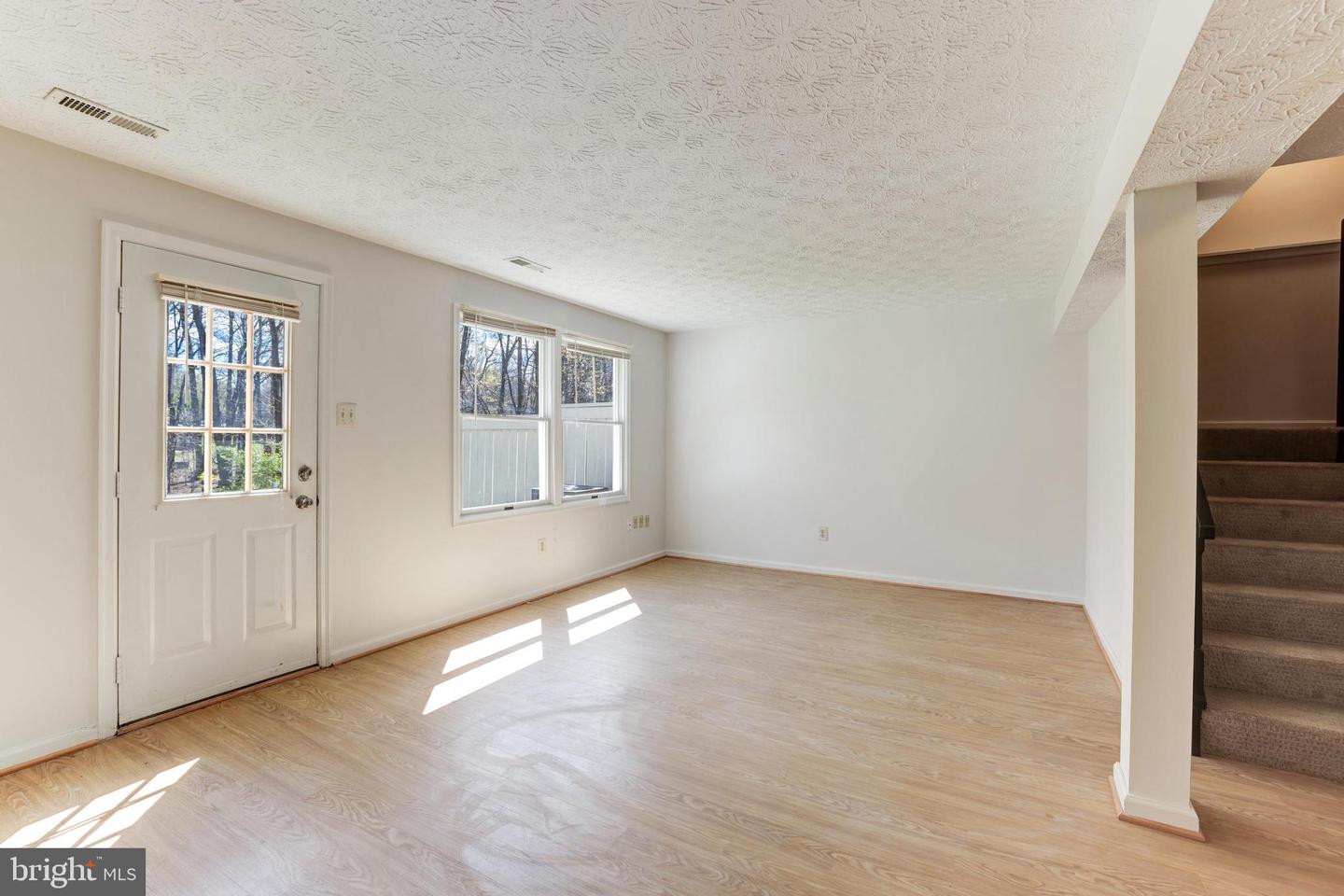 1521 TWISTED OAK DRIVE