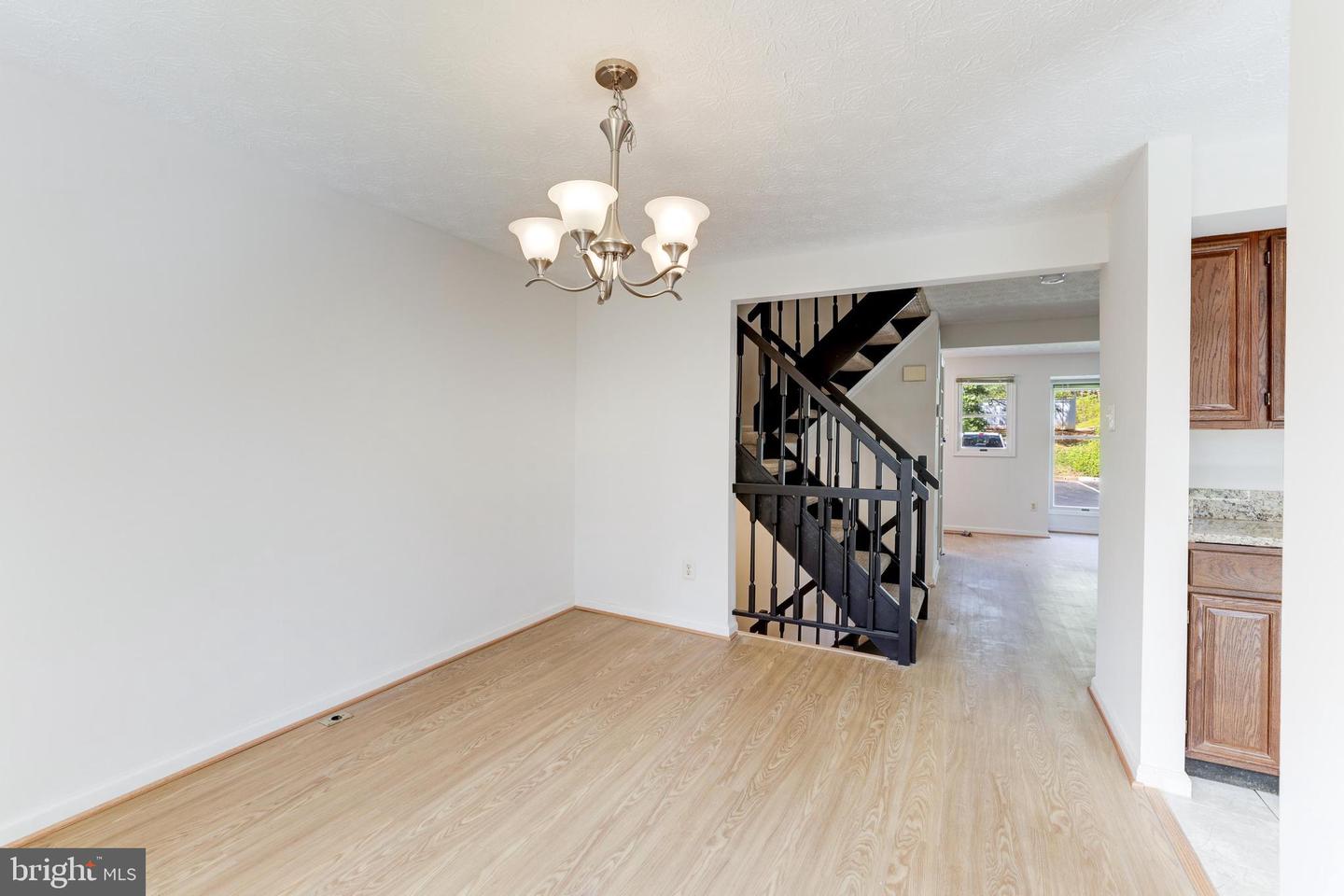 1521 TWISTED OAK DRIVE