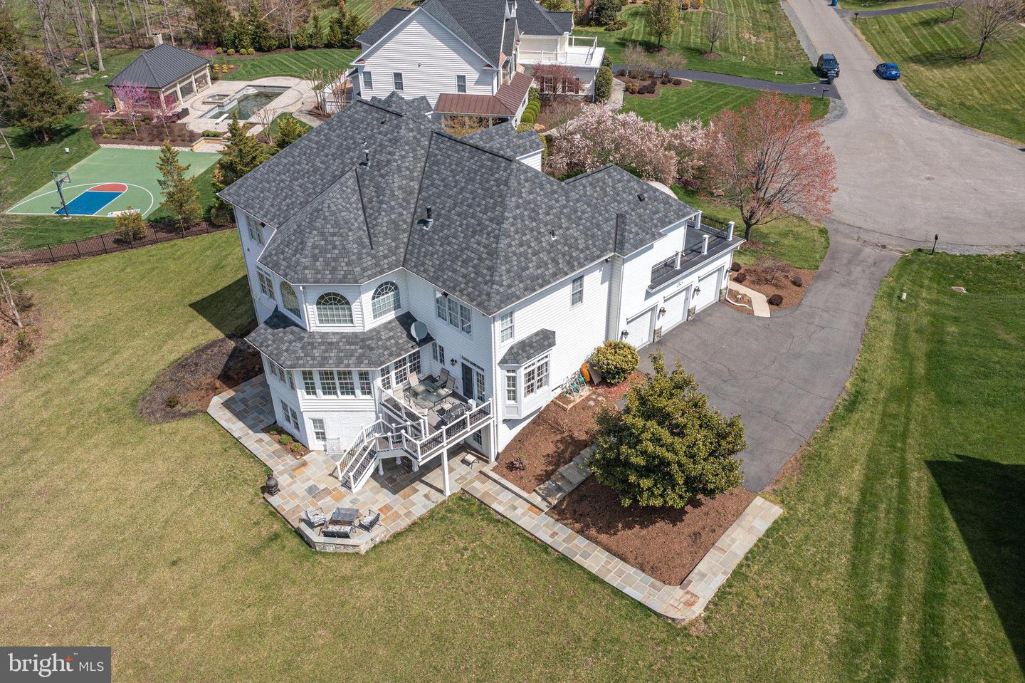 5212 ROSALIE RIDGE DRIVE