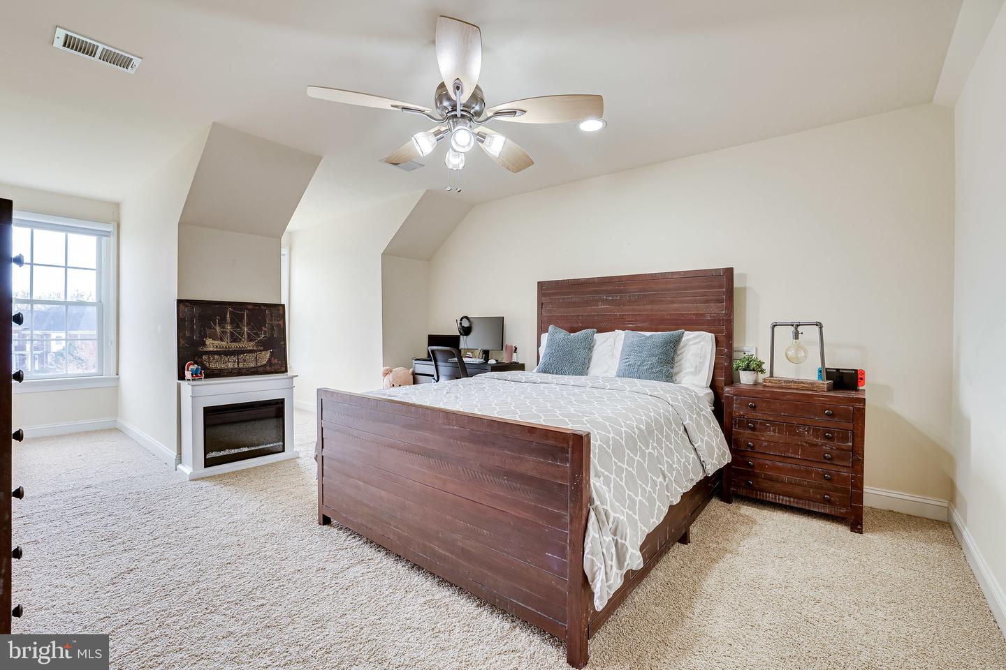 5212 ROSALIE RIDGE DRIVE