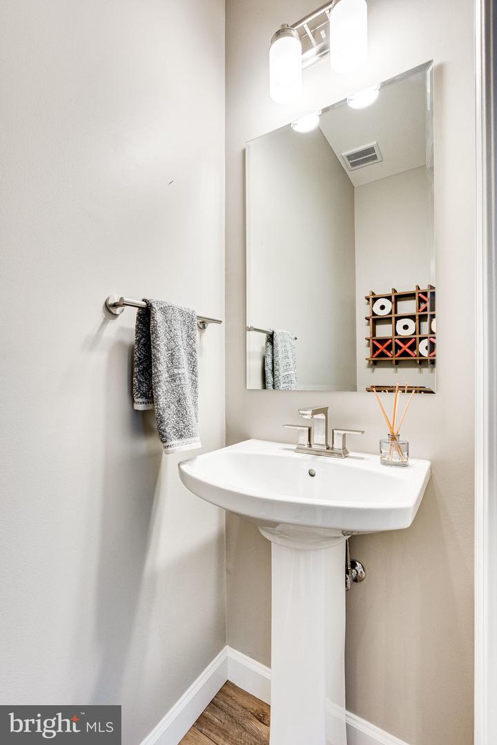 11449 ROTHBURY SQUARE