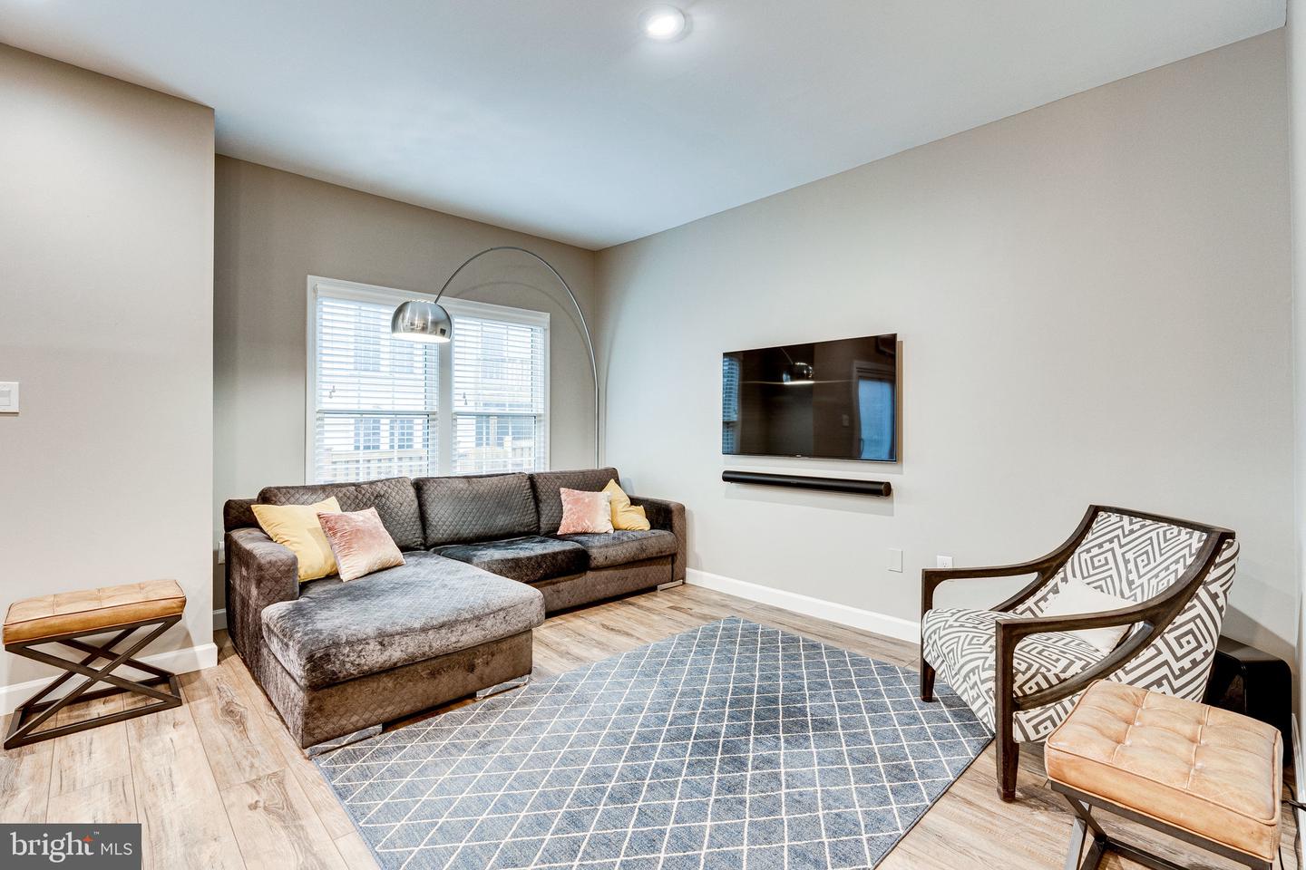 11449 ROTHBURY SQUARE