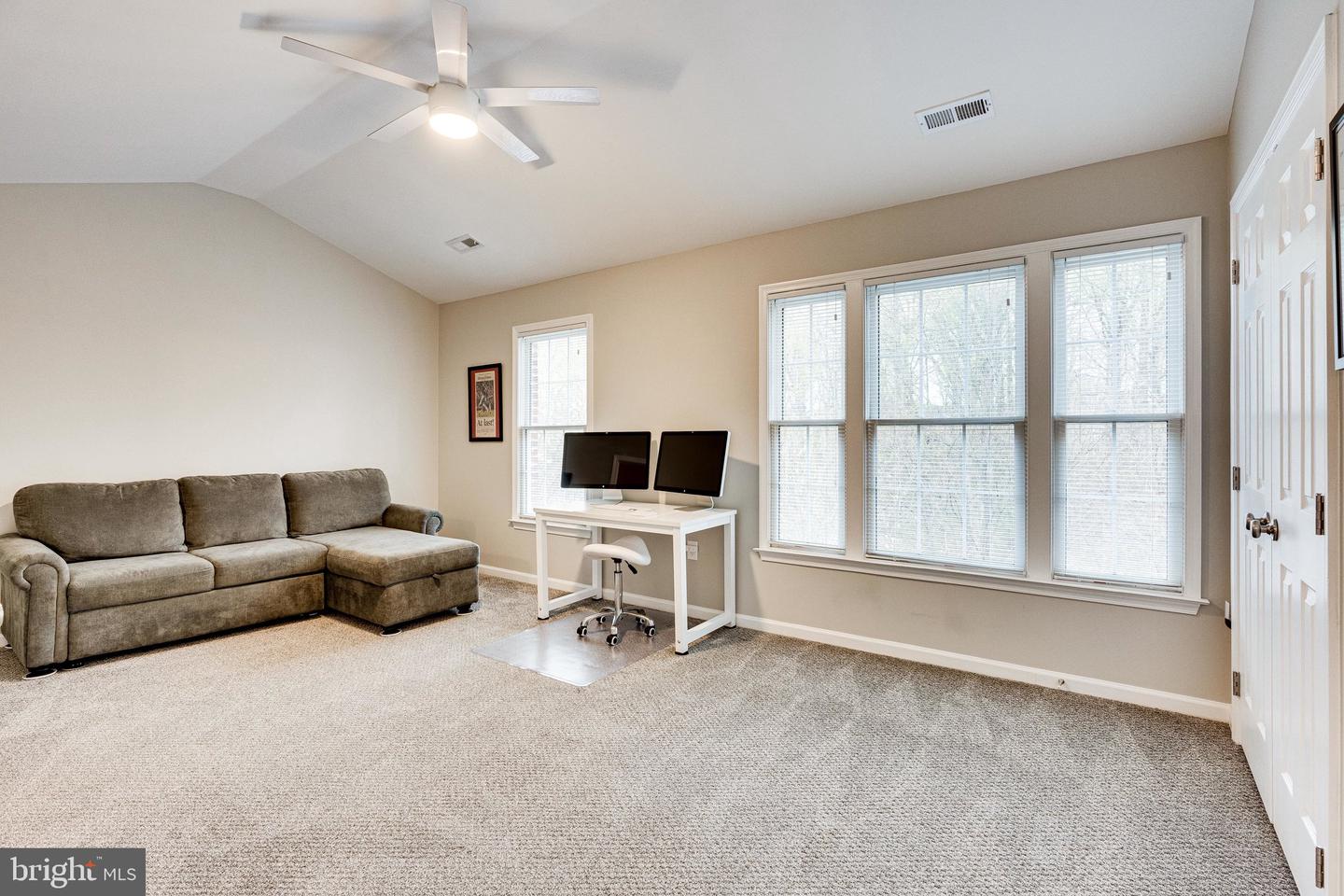 11449 ROTHBURY SQUARE