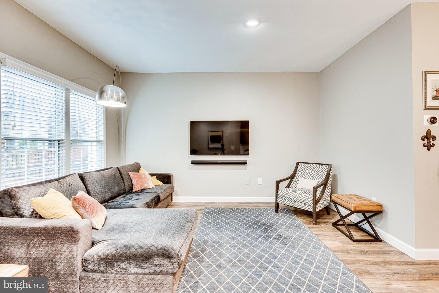 11449 ROTHBURY SQUARE