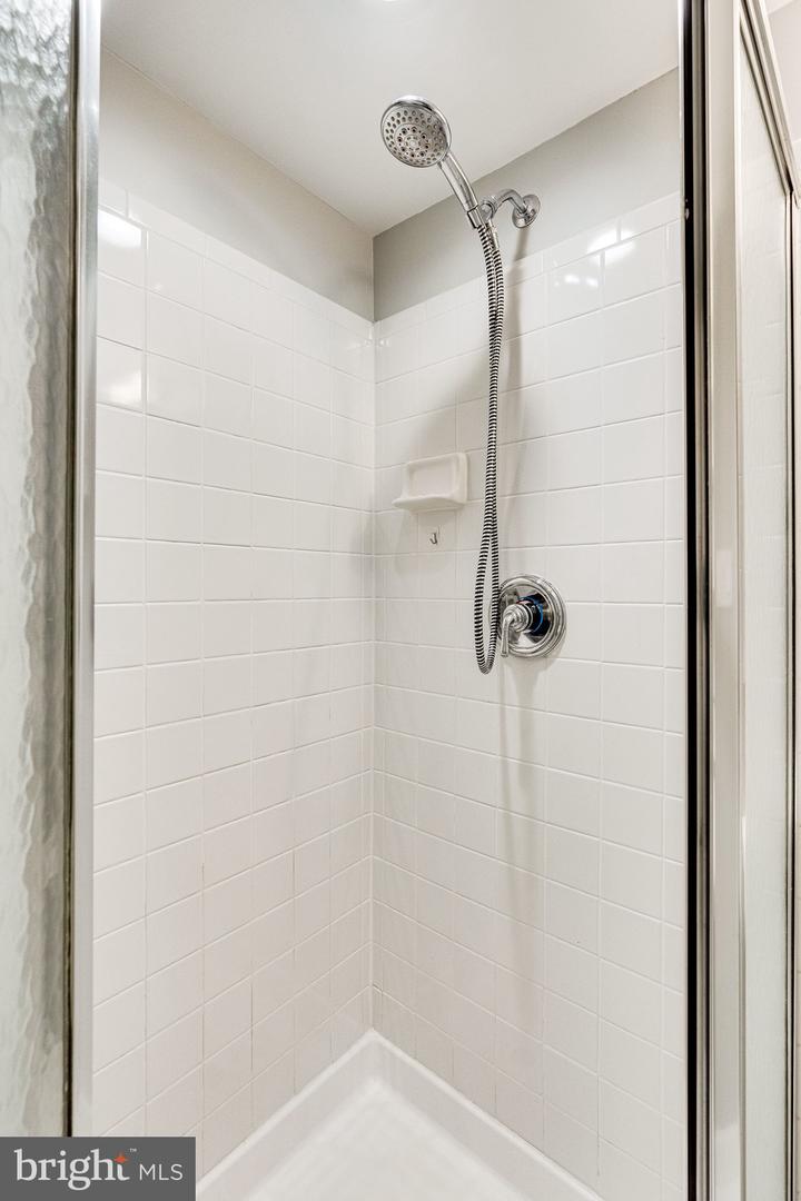 11449 ROTHBURY SQUARE