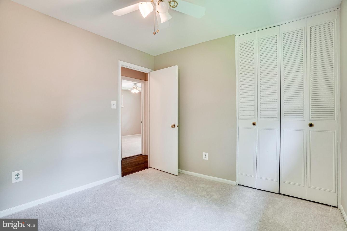 4939 GAINSBOROUGH DRIVE